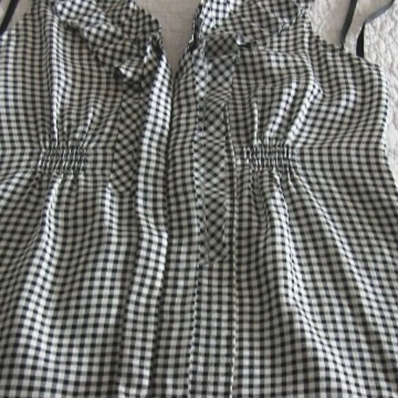 BCBGMAXAZRIA Silk Ruffle Gingham Halter Top. Black & White, S, NEW WITH TAGS - Picture 5 of 10